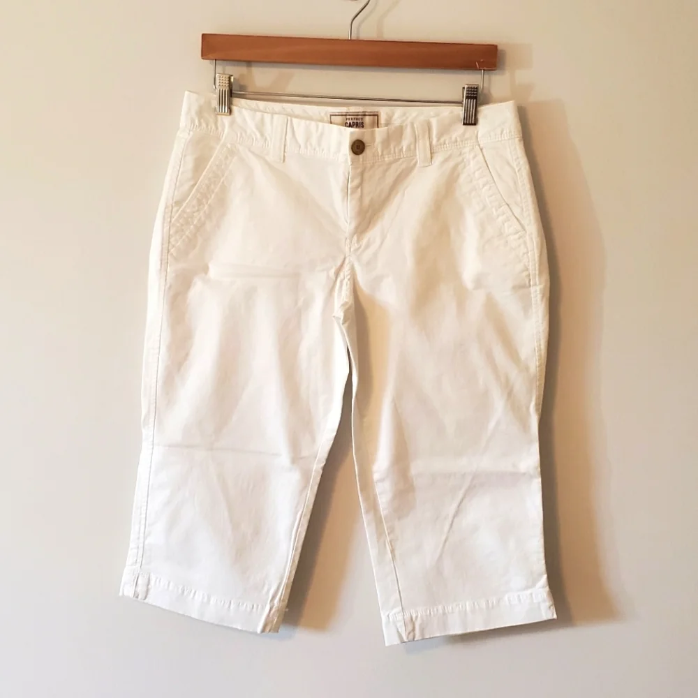 Old Navy Favorite Khakis Perfect Cropped Capri Pants White - Size 8